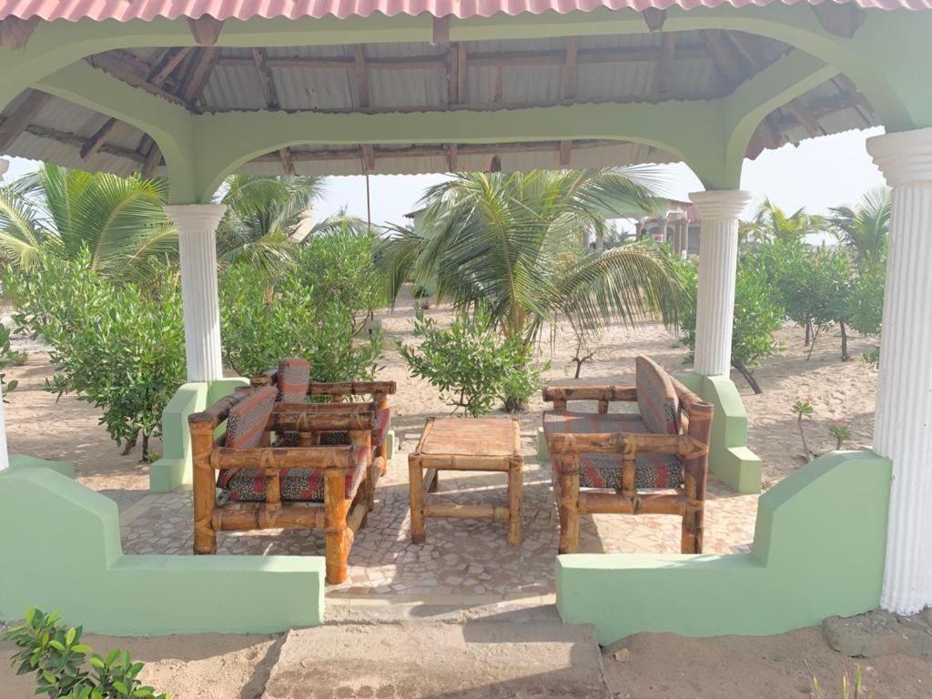 Bosofet Beach And Creek Lodge Sanyang Dış mekan fotoğraf